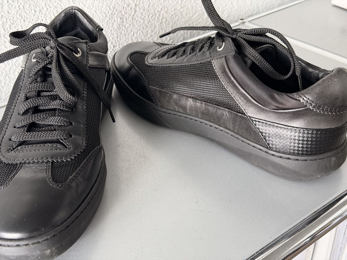 Santoni Chaussures hommes: Santoni AMG Herren Schwarz Grösse 10  – D'occasion à Oberwil b. Zug par hallihallo12 1