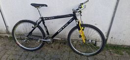 Mtb Red Bull mit Hydralischen Bremsen