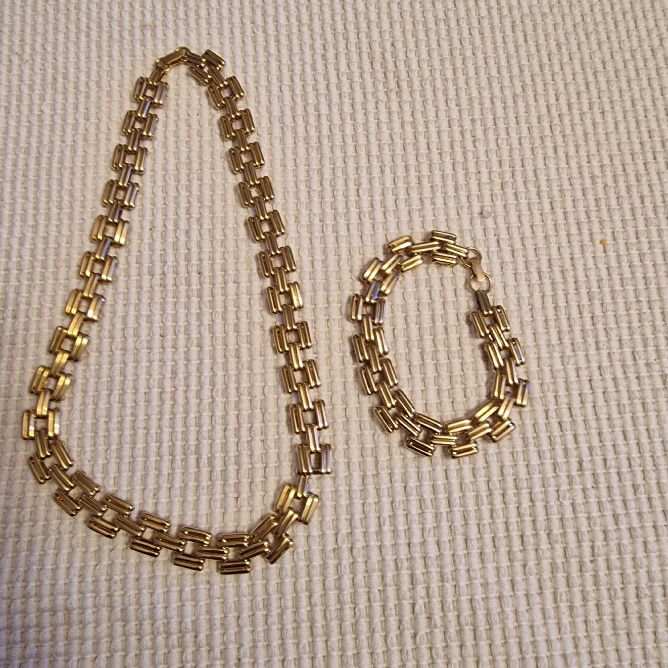 Ketten: Art Deco Gold Kette plus Armband – Gebraucht aus St. Gallen von mania03