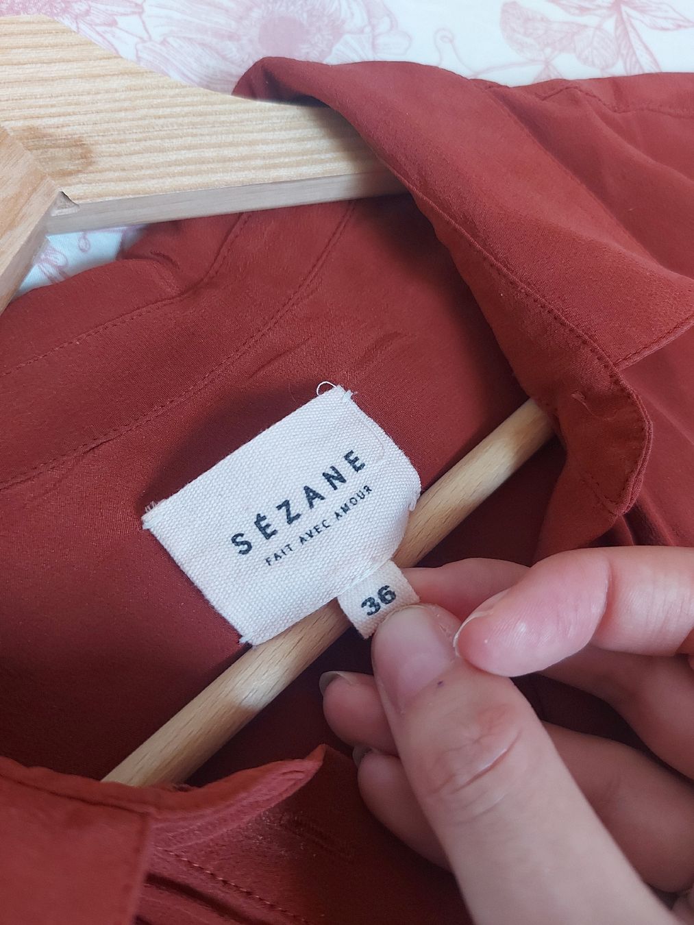 Sezane Kleider: Robe 100% soie Sezane - Taille S/M – Gebraucht aus Lausanne von Super-cerise 3