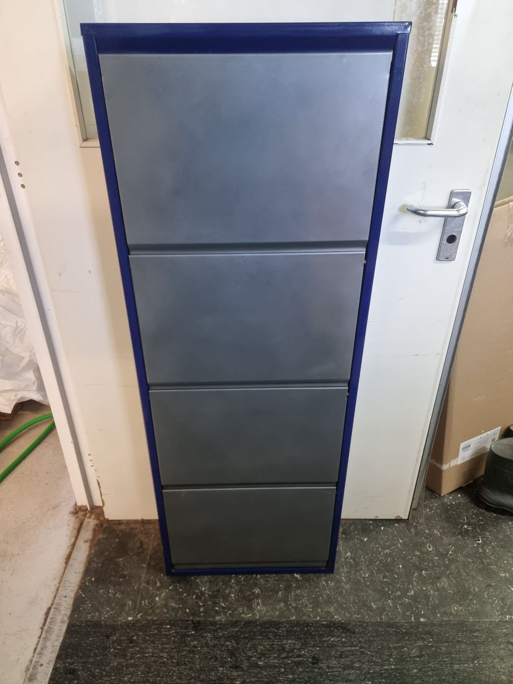 Autoribaltabili: Schuhschrank, Schuhkipper – Usato da Olten venduto da Mezopotamya