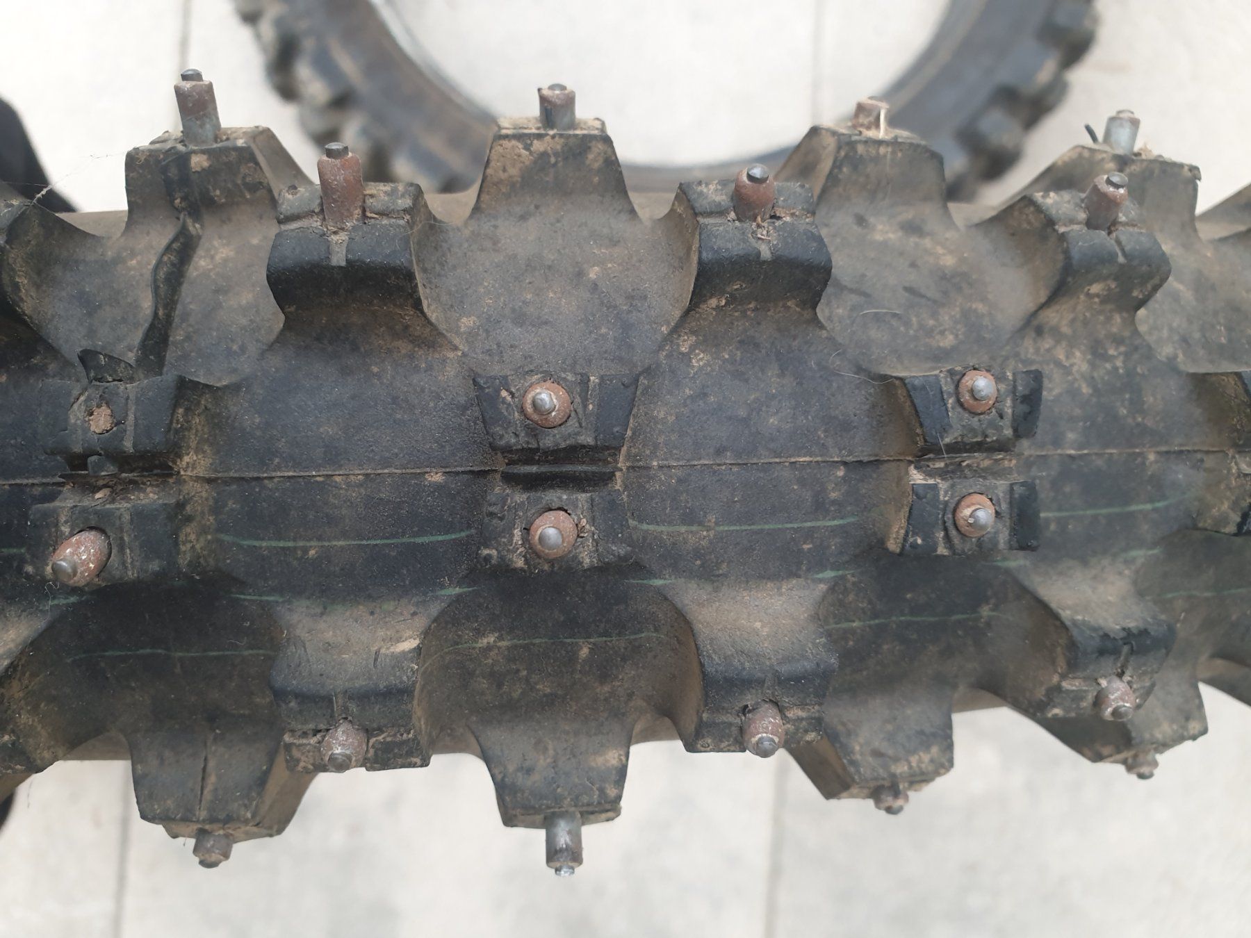 Michelin Pneumatici & Ruote complete: UNE PAIRE DE PNEUS CLOUTES – Usato da Neyruz FR venduto da Sourimousse 6