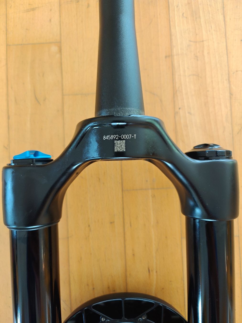 Fox Pezzi di ricambio: Fox 38 Elite Grip 2 – Nuovo (secondo la descrizione) da Aesch ZH venduto da Larsk 1
