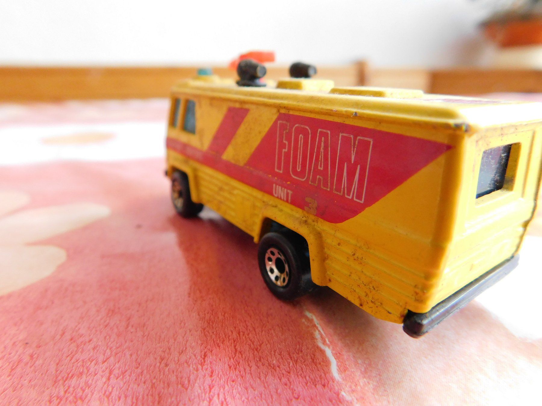 Matchbox Voitures modèles: Matchbox Flugfeldlöschfahrzeug – D'occasion à Strengelbach par Wedi73 6