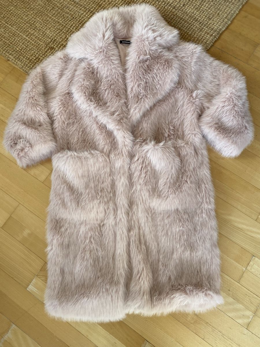 Cappotti: Wunderschöner Kunstfell Mantel in Rosa, Grösse M – Usato da Alosen venduto da .AMEA. 2