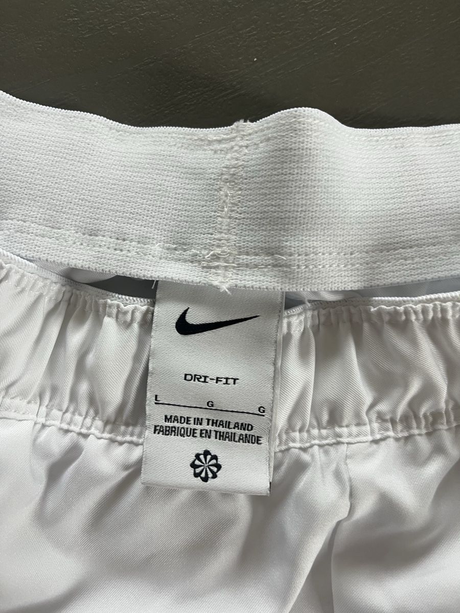 Nike Pantaloni: Tennisshorts - Nike – Nuovo (secondo la descrizione) da Ostermundigen venduto da nils.mani 2