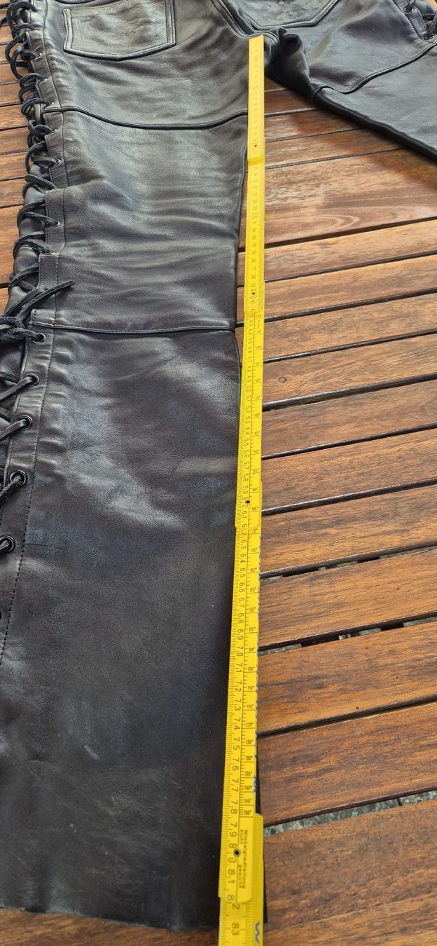 IXS Pantaloni: Motorrad Lederhose IXS Grösse 52 Schwarz. – Usato da Birsfelden venduto da gui_m5m9 5