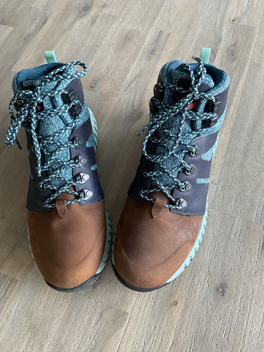 Helly Hansen Scarpe da uomo: Neuwertige Helly Hansen Wanderschuhe 39,3 – Nuovo (secondo la descrizione) da Sulz AG venduto da Dore73 1