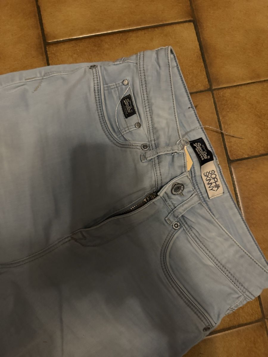Superdry Hosen: Pantalon super dry Taille 38 myriam – Gebraucht aus Veyrier von kimedovapa 1