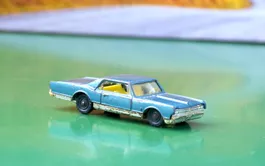 Husky/Corgi Juniors Oldsmobile Starfire Coupé, Modell 1/64