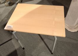 Kleiner Schreibtisch, Platte aufklappbar