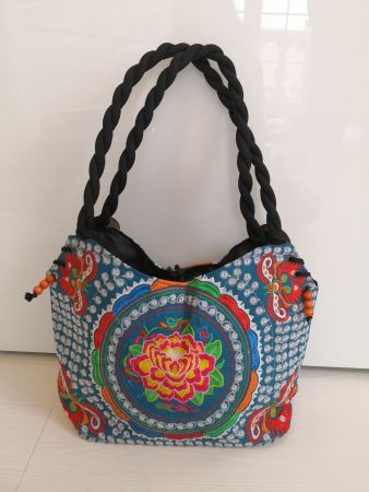 🤩BOHO-CHIC HANDGEMACHTE ETHNO STICKEREI TASCHE LOTUS NEU