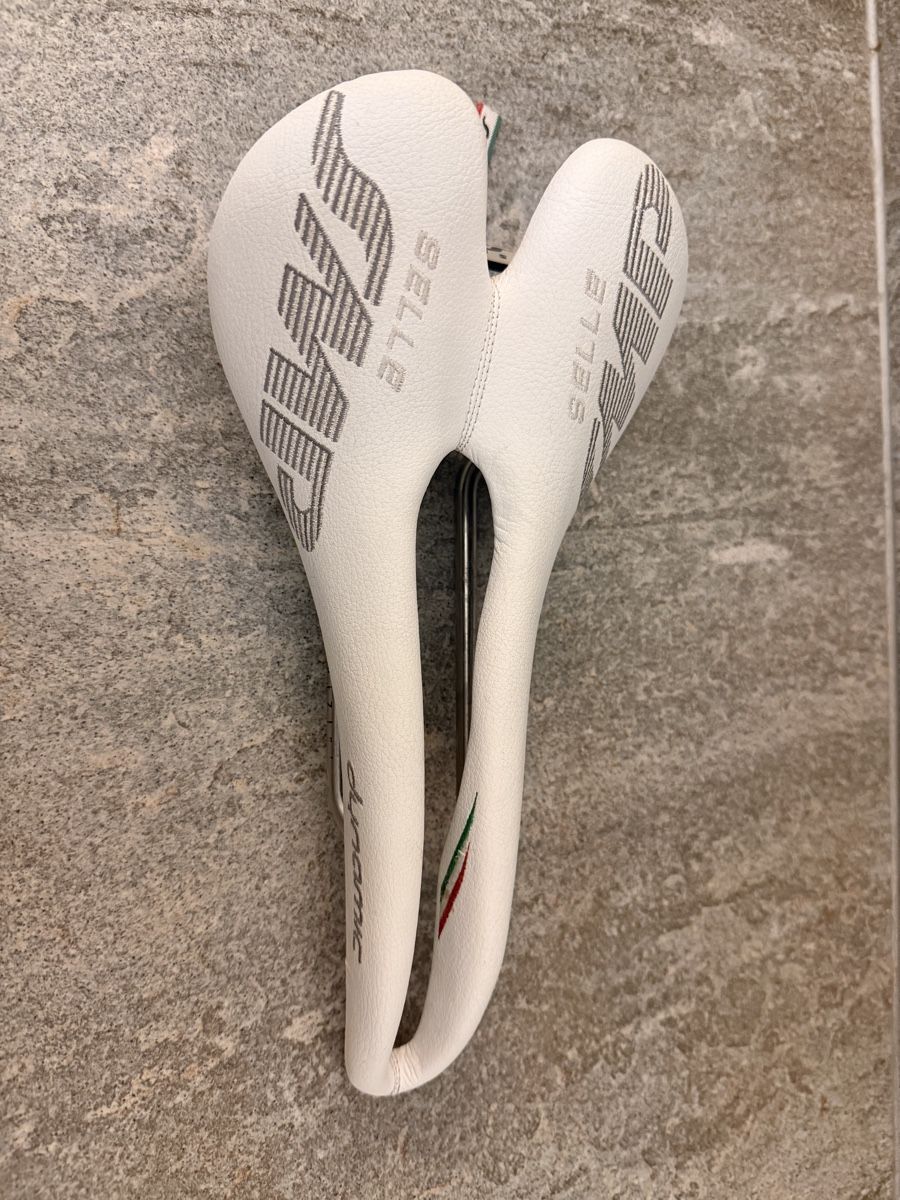 Pièces détachées: Selle SMP Dynamic Sattel - Weiss – D'occasion à Wabern par mrdel 4