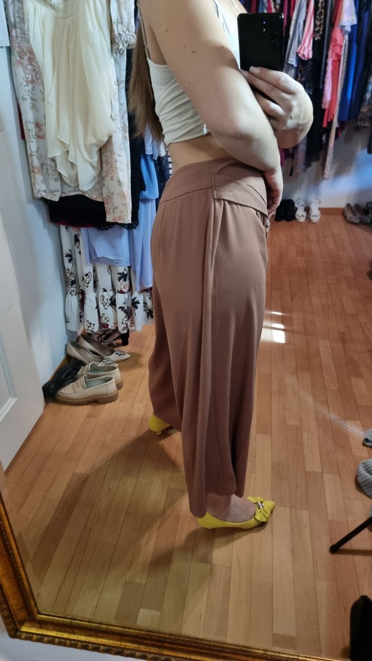 Pantaloni: Elegante Stoffhose mit Gürtel Gr. 44 – Usato da Wald ZH venduto da CapLux 5