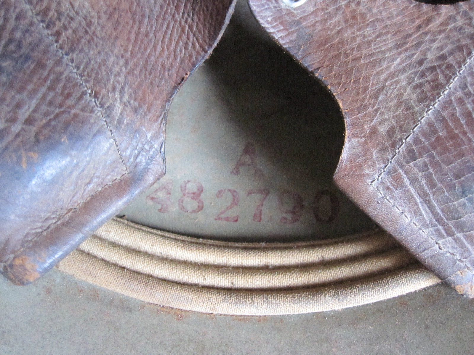 Schweizer Armee Uniformi & Effetti personali: Alter Stahlhelm, grün, 2.W.K, Schweizer Armee – Usato da Worb venduto da Santosdumont 4