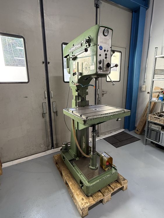 Gebraucht 2001 Alzmetall AB 4/HST Säulenbohrmaschine zum Verkauf in Bielefeld, D
