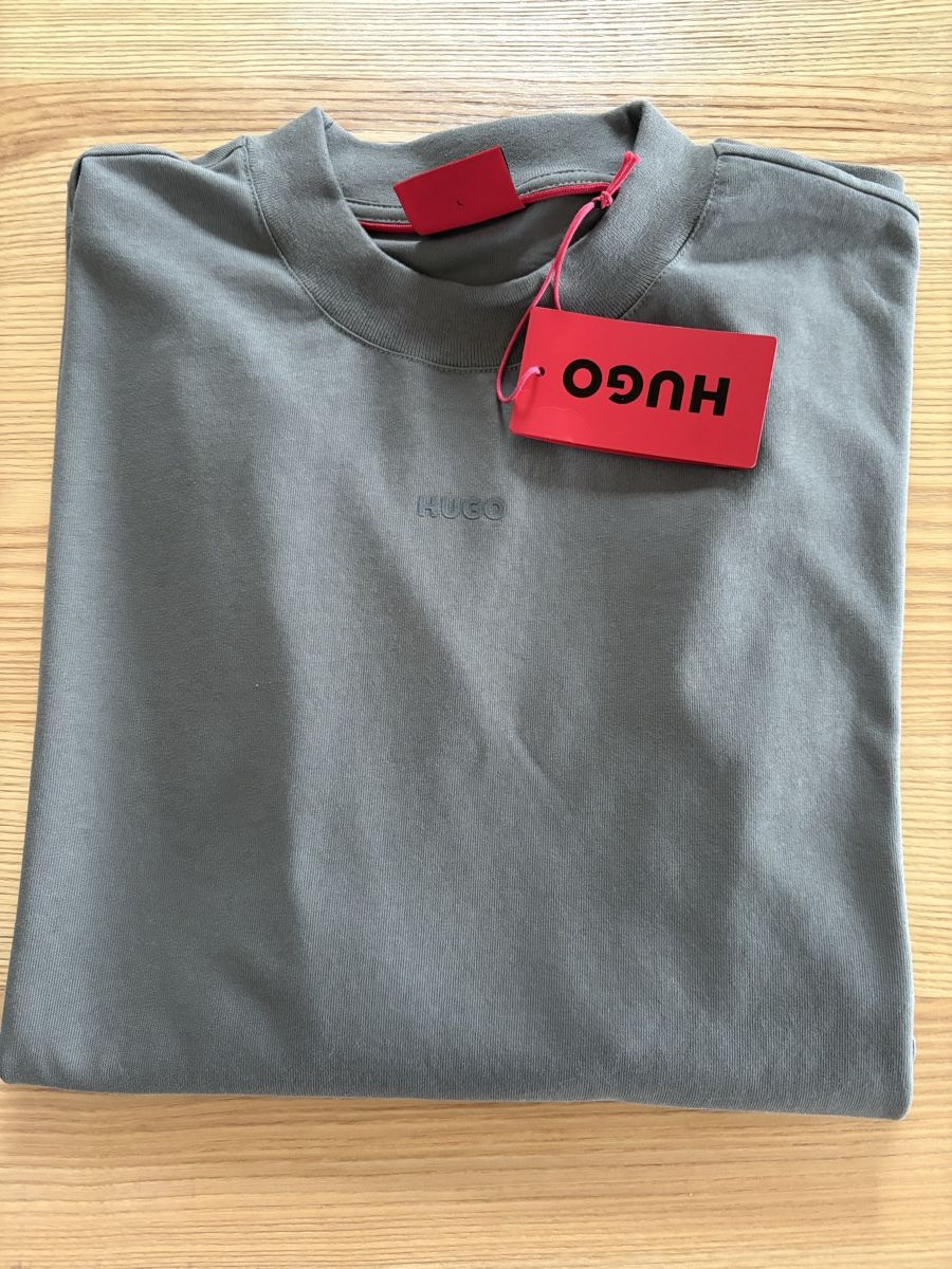 Hugo Boss T-shirt: T-shirt manica lunga Nuova – Nuovo e nell'imballaggio originale da Davesco-Soragno venduto da dvf_7h6d