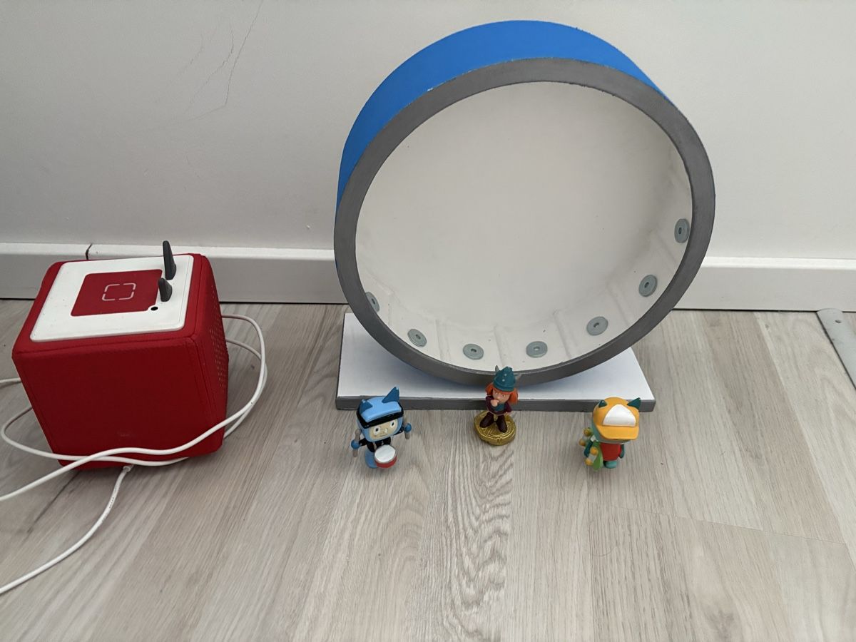 Tonies Spielzeuge: Toniebox mit Zubehör – Gebraucht aus Hunzenschwil von Dudi55