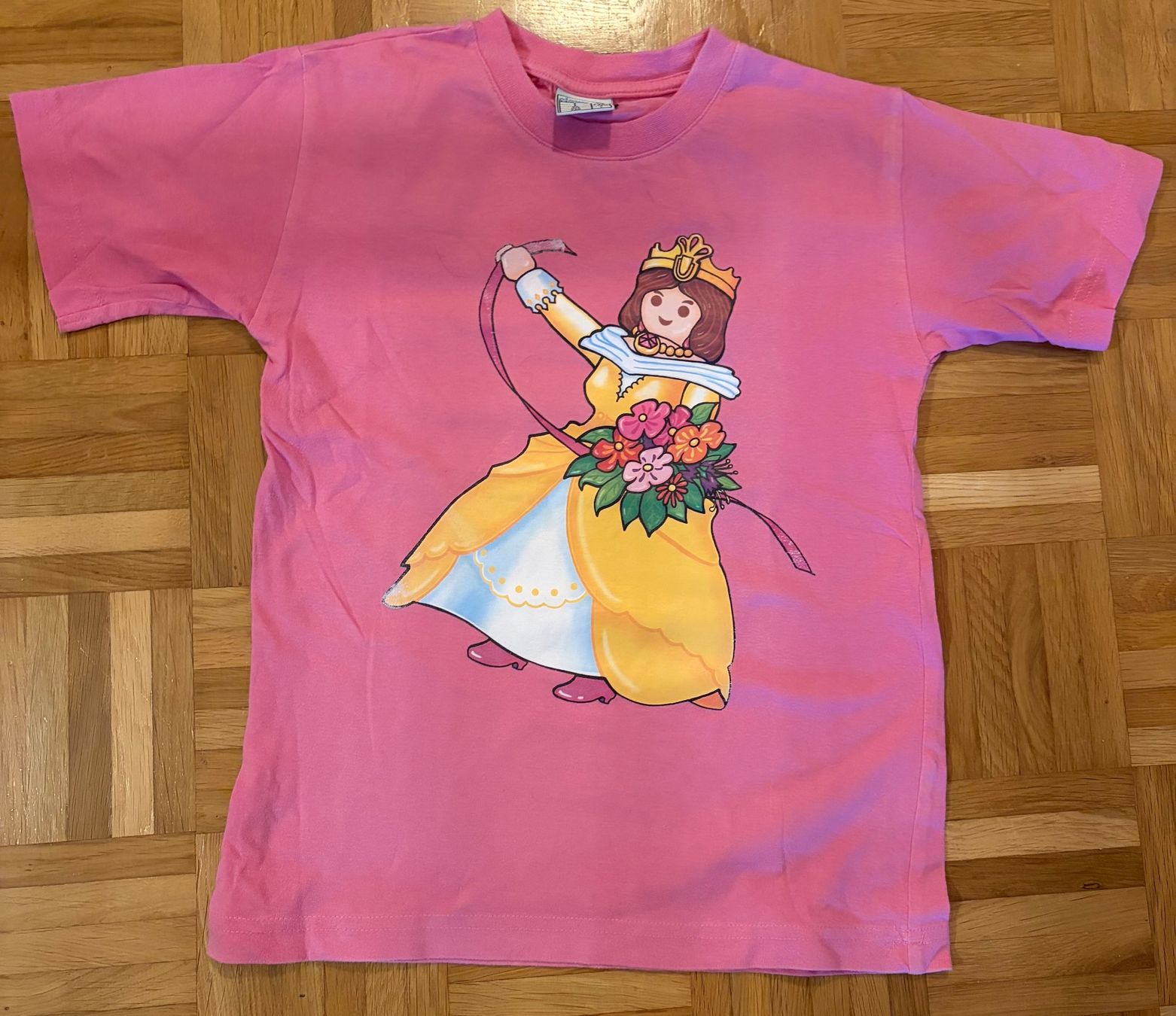 Blusen, T-Shirts & Tops: Mädchen  T-Shirt, Gr. 128 – Gebraucht aus Adliswil von Myxin