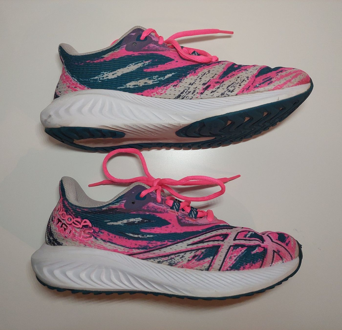 Asics Scarpe per ragazze: Asics Laufschuh, Modell "Noosa", Gr. 38 – Usato da Liesberg Dorf venduto da FamilieBond007 1