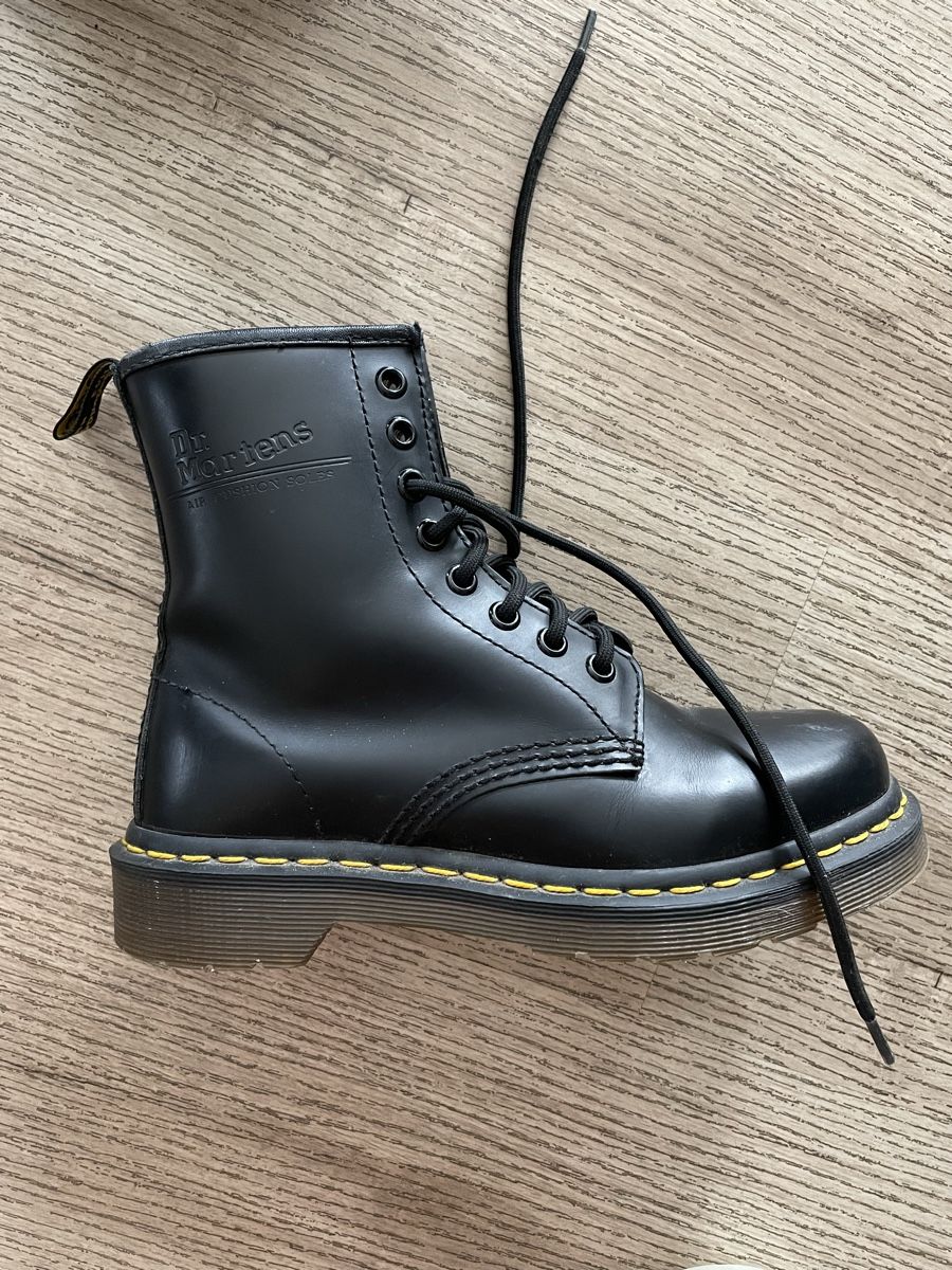 Dr. Martens Scarpe da donna: Dr. Martens Black Leather Boots Size EU 35 - Great Condition – Usato da Vessy venduto da jie_gl9n 5