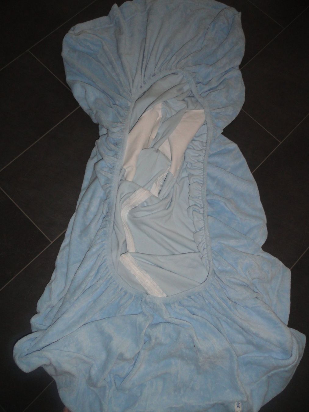 Zewi Coperte: GROSSE ORIGNINAL ZEWI DECKE MIT RUNDUMGUMMIZUG  *** – Nuovo (secondo la descrizione) da Uetendorf venduto da bibibop 2