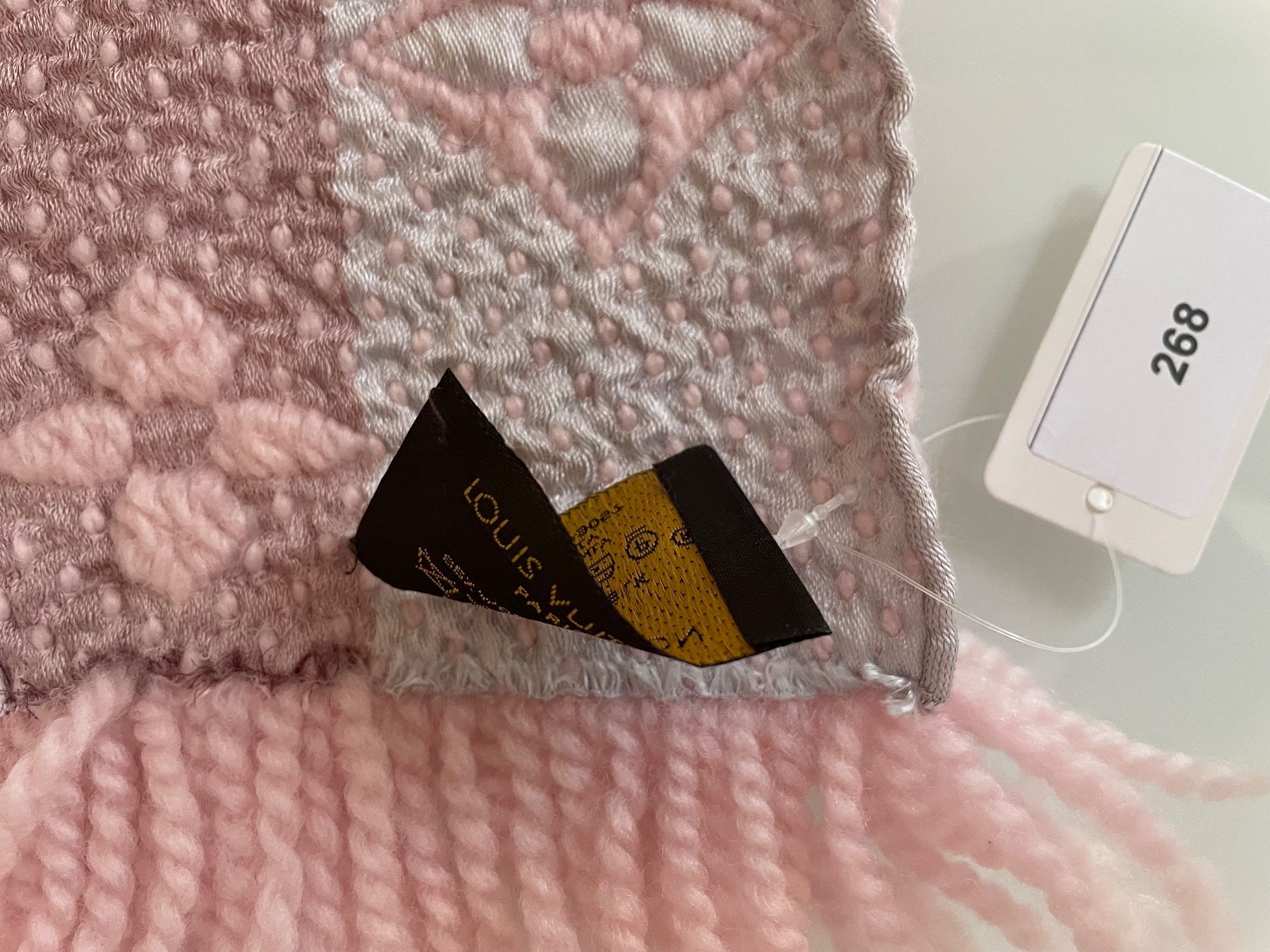 Louis Vuitton Foulard & Sciarpe: Louis Vuitton Schal Logomania - Nr. 268 – Usato da Hittnau venduto da LuxAndMore 6