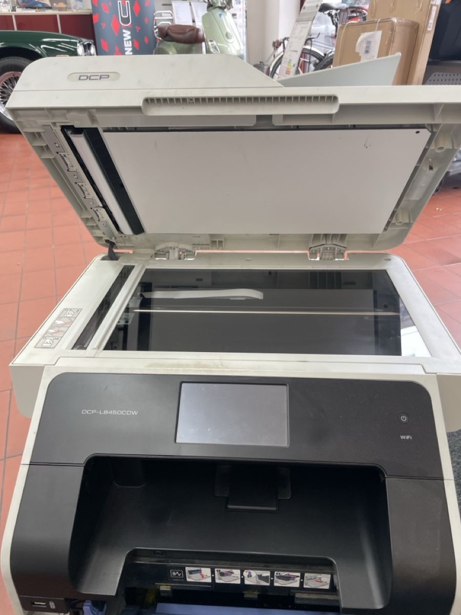 Brother Stampanti: Brother DCP-8450CDW – Difettoso da Dübendorf venduto da BAGAG 4