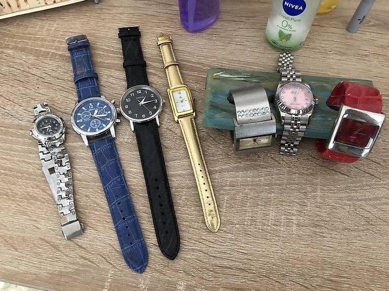 Montres: 1 Lot Armbanduhren 7 diverse – D'occasion à Villnachern par focusride