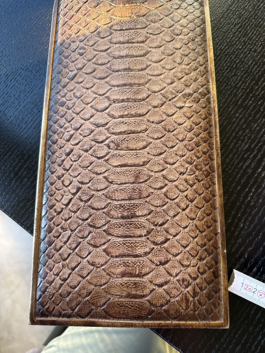 Altro in Decorazioni & Accessori: Vintage Snake Embossed Box - Unique Chic Storage for Your Tr – Usato da Zürich venduto da Jomed6 3