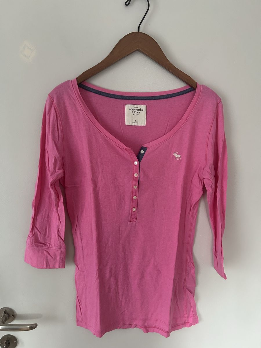 Hollister Top: hollister henley top – Usato da Zürich venduto da del_2dkl