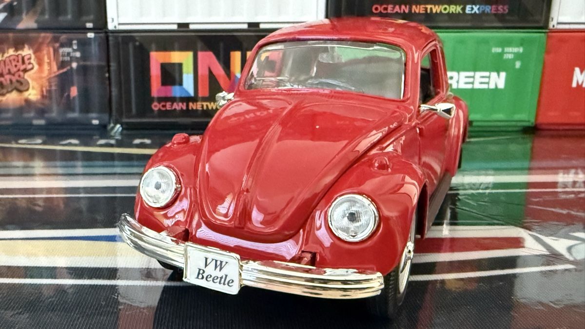Volkswagen Modellini d'auto: VW Beetle Modellauto rot 1:24  – Nuovo (secondo la descrizione) da Basel venduto da Zomeg 2