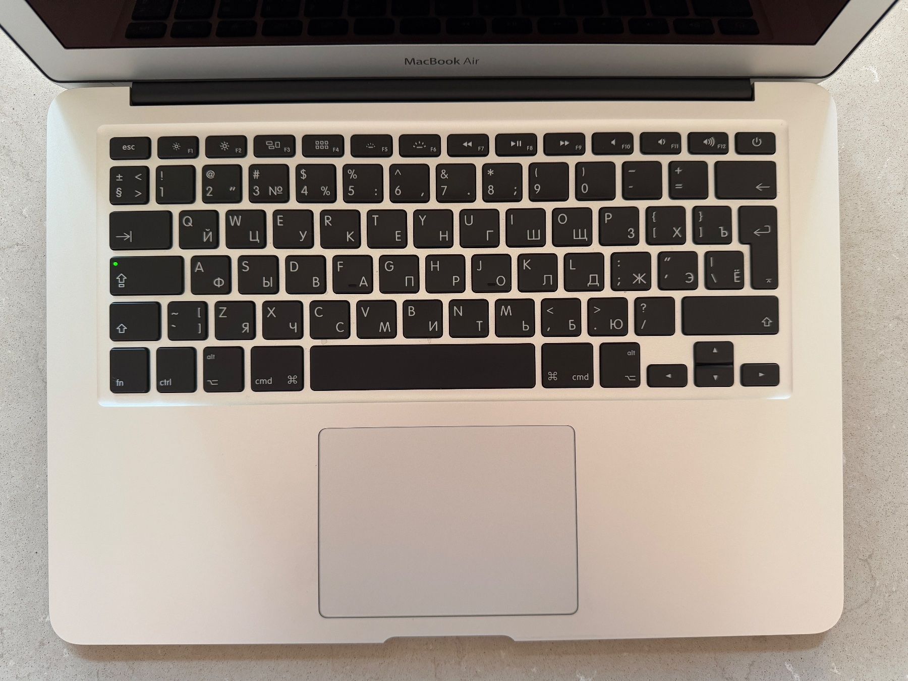 MacBook Air 13″ (2012) – 2.0 GHz Dual-Core i7, 8 GB, 250 GB