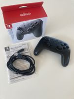 Nintendo Switch Pro Controller schwarz mit OVP