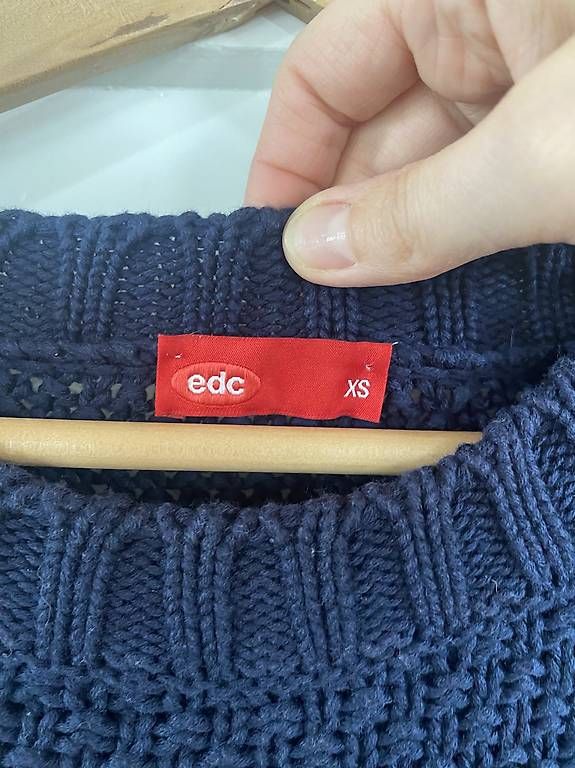 Esprit Pullover & Sweatshirts: Dunkelblauer Esprit edc Pullover Gr XS – Gebraucht aus Olten von jen_5nsj 2