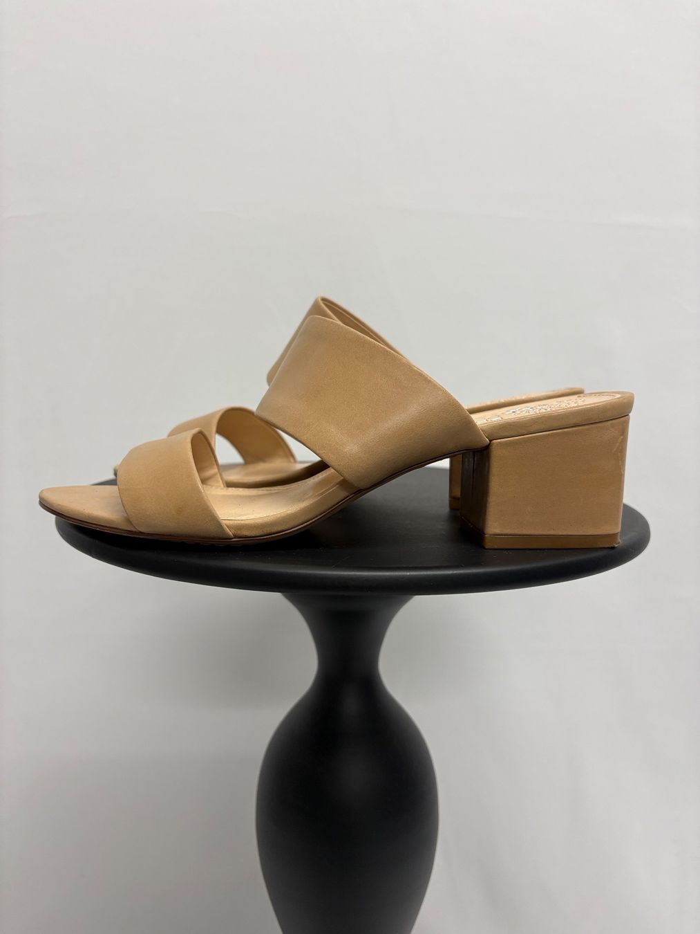 Scarpe da donna: Vince Camuto Sandalen, Beige, Gr. 38 Leder – Nuovo (secondo la descrizione) da Regensdorf venduto da secondchancefashion 2
