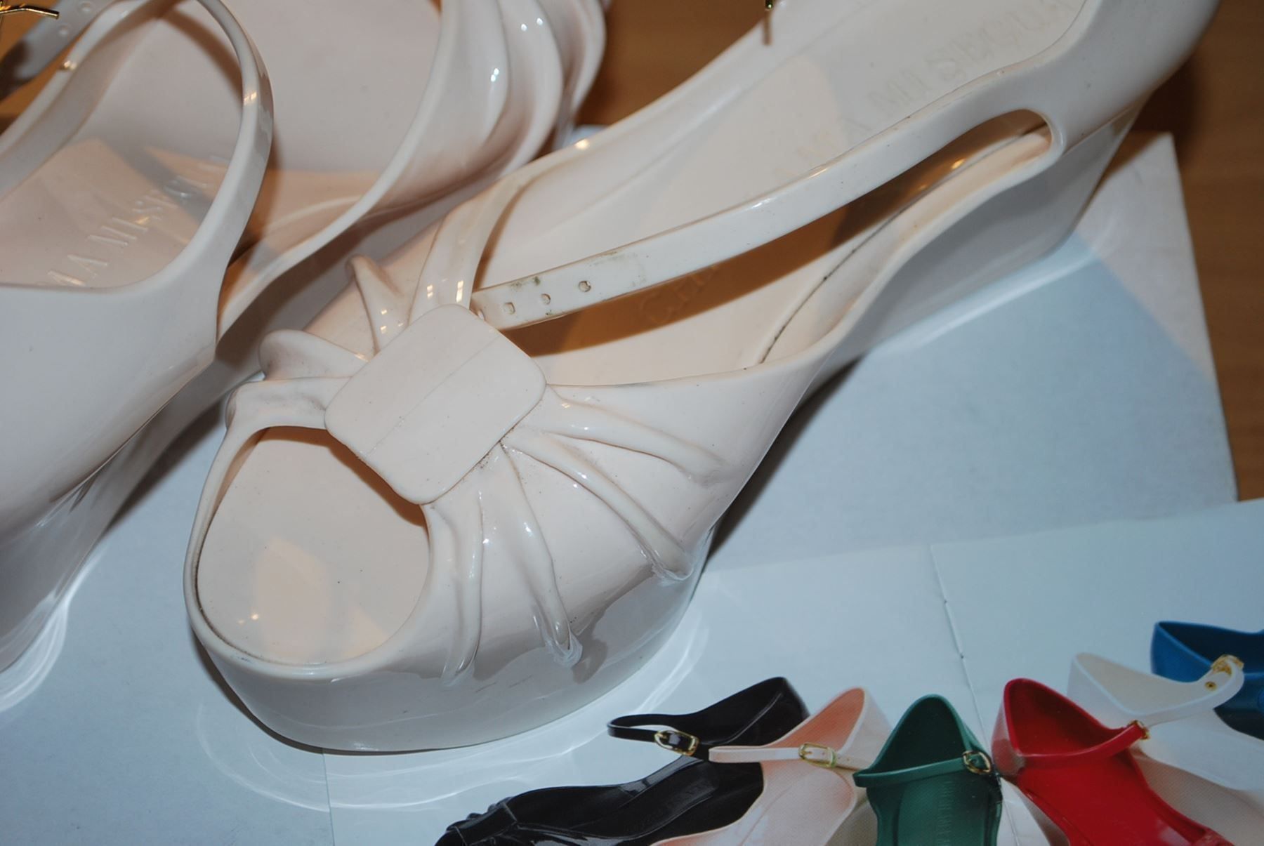 Moschino Scarpe da donna: MOSCHINO Chaussures / Schuhe Pointure / Nummer 36 – Usato da Cossonay-ville venduto da Super-Price-Quality 4
