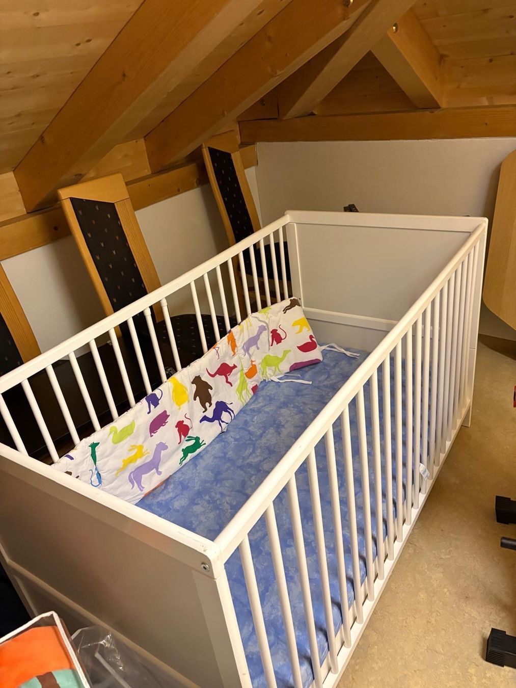 Betten: Baby Bett mit Matraze – Gebraucht aus Savognin von IsabelF03