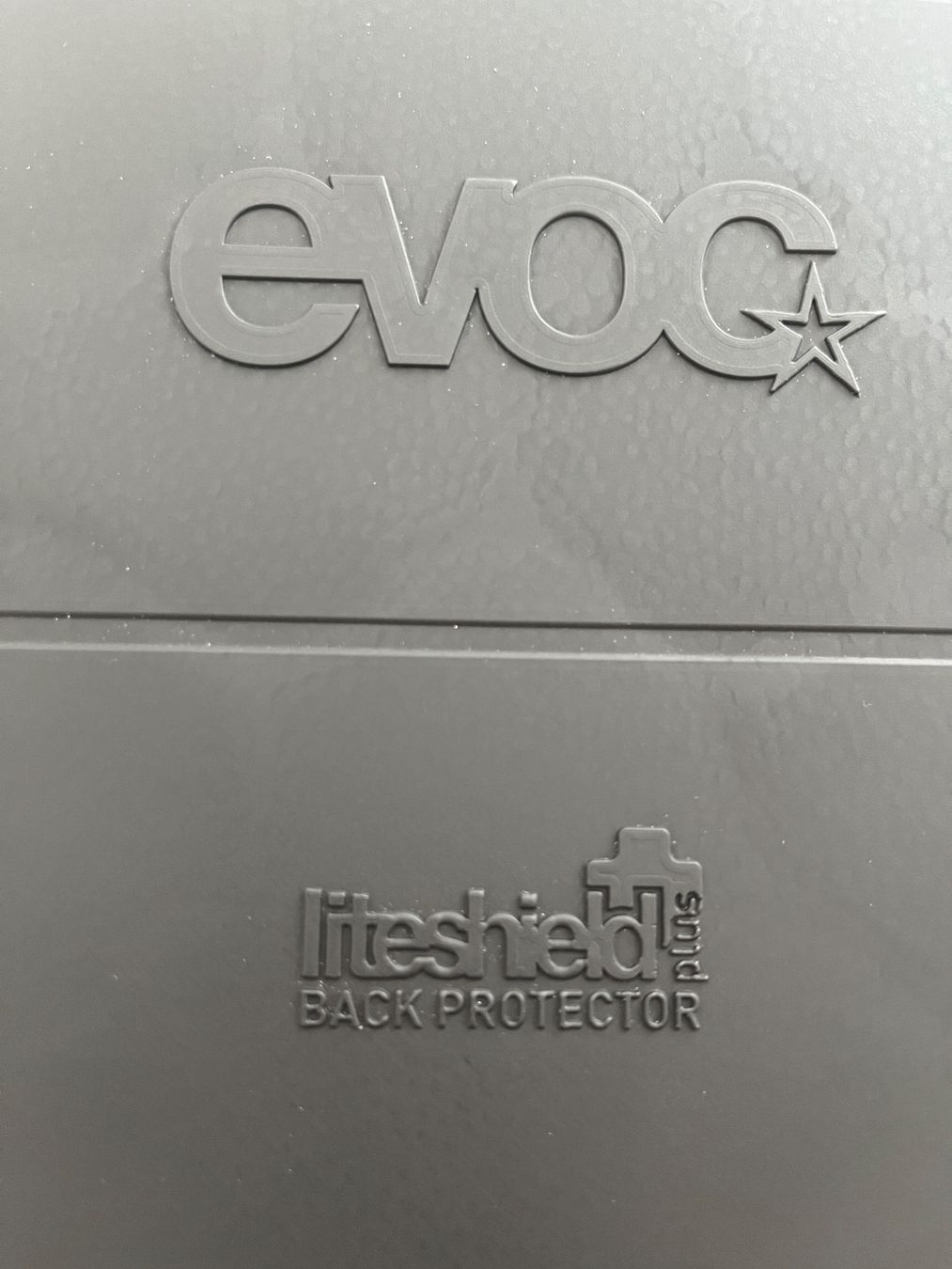 Evoc Protezioni & Imbottiture: Evoc Liteshield Back Protector – Nuovo (secondo la descrizione) da Uster venduto da hsh9 2