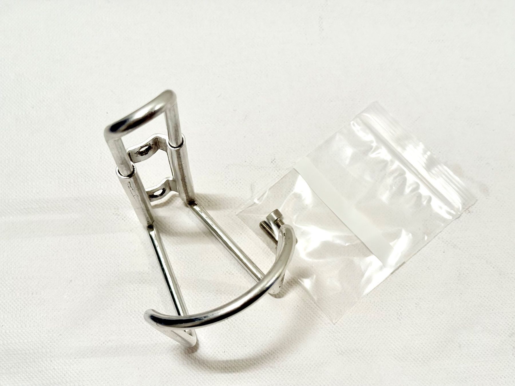 Ersatzteile: UNKNOWN Bottle Cage Flaschenhalter VINTAGE 64g – Gebraucht aus Luzern von bikeandbeltcom