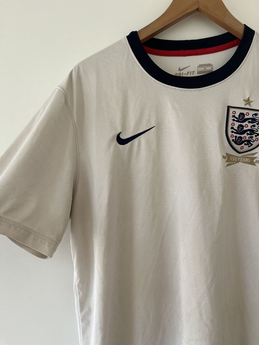 Nike Canottiere & Pantaloni: England Nike Trikot, Jubiläumsedition – Usato da Allschwil venduto da MaloseS08 2