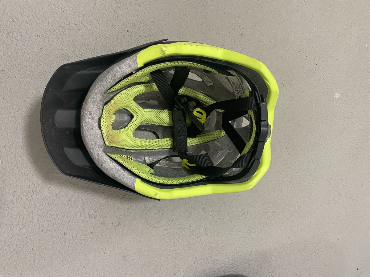 Caschi: Helm – Usato da Sargans venduto da Didis 1