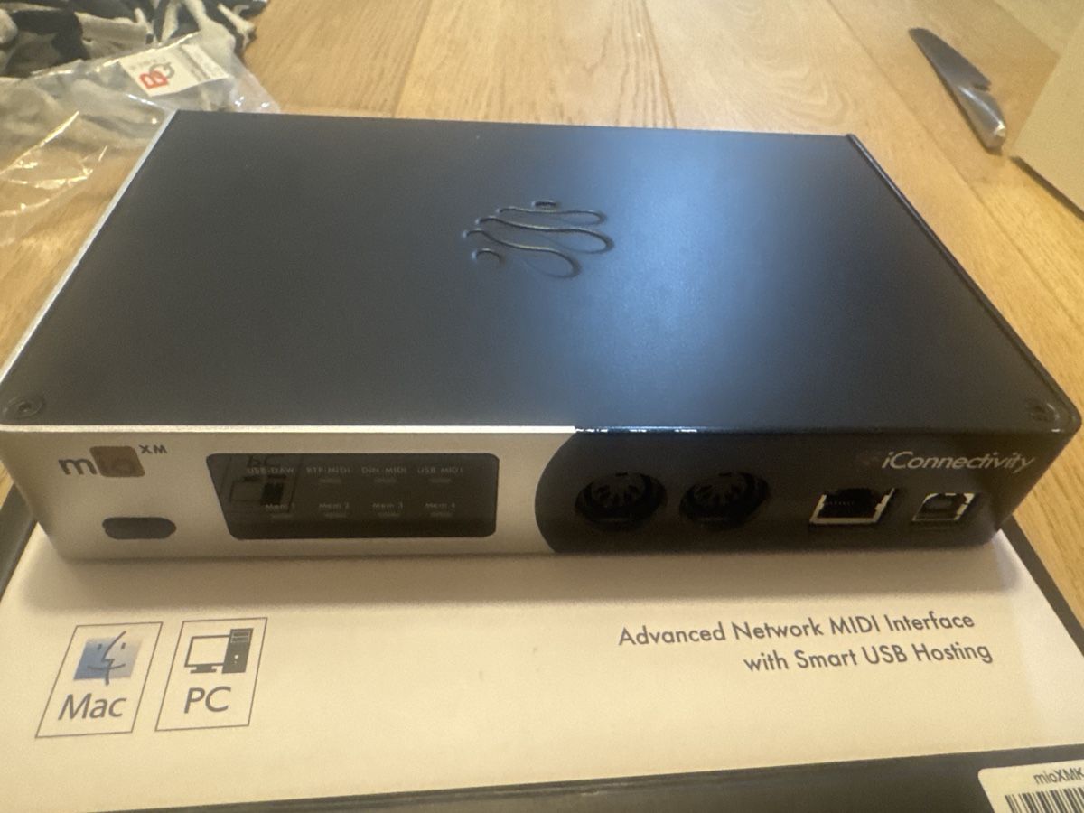 Strumenti musicali: iConnectivity mio XM Advanced Network MIDI Interface – Usato da Paudex venduto da mrh_6wwk 1