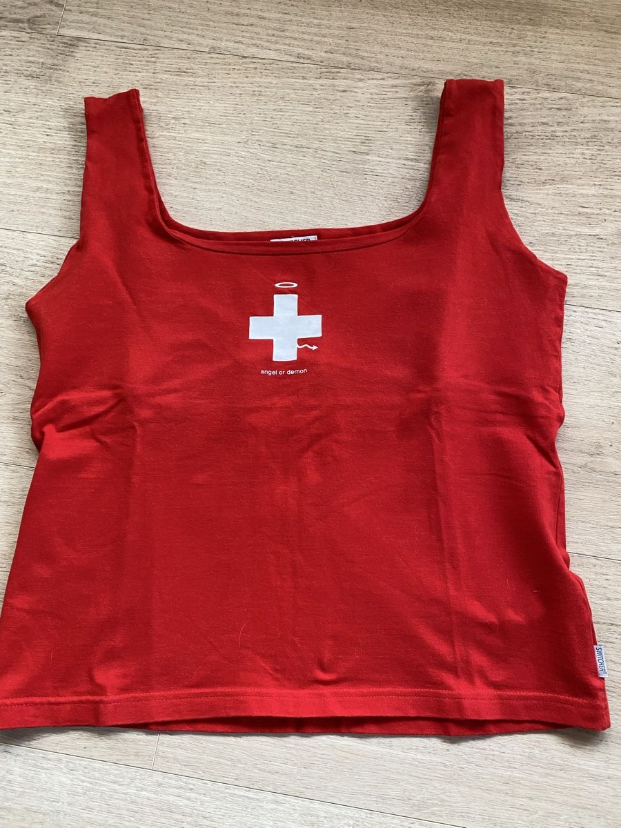 Switcher T-Shirts: Vintage y2k rotes T-Shirt – Gebraucht aus Ottikon von lo99