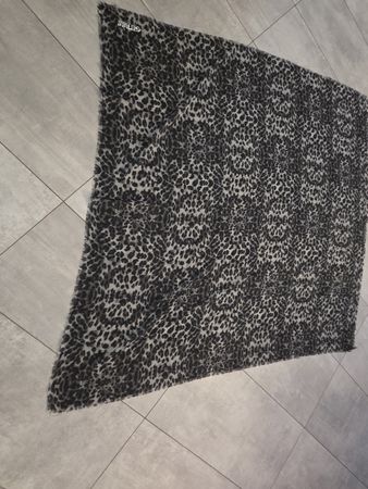 Guess animalier schal 115x115 cm