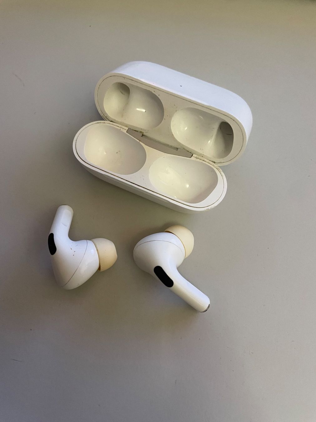 Apple Cuffie: Airpod pro 1.Gen #10 – Difettoso da Olten venduto da HoYa01