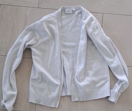 Cardigan Vila bleu clair, idéal pour les soirées d'été