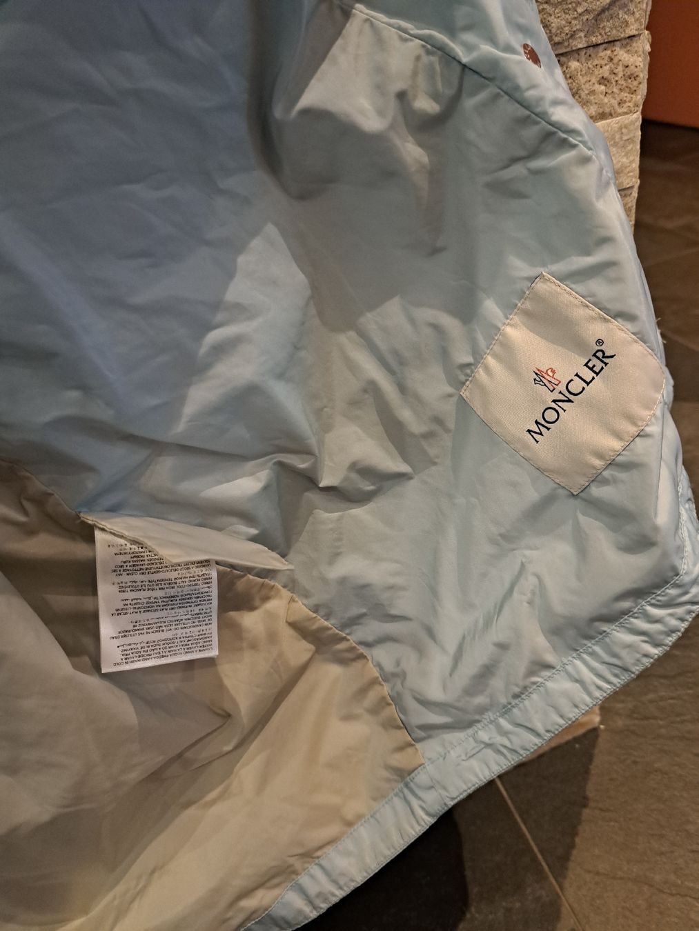 Moncler Giacche & Cappotti: moncler jacke 164 wunderschöner glanz hellblau – Usato da bazenheid venduto da salerno007 2
