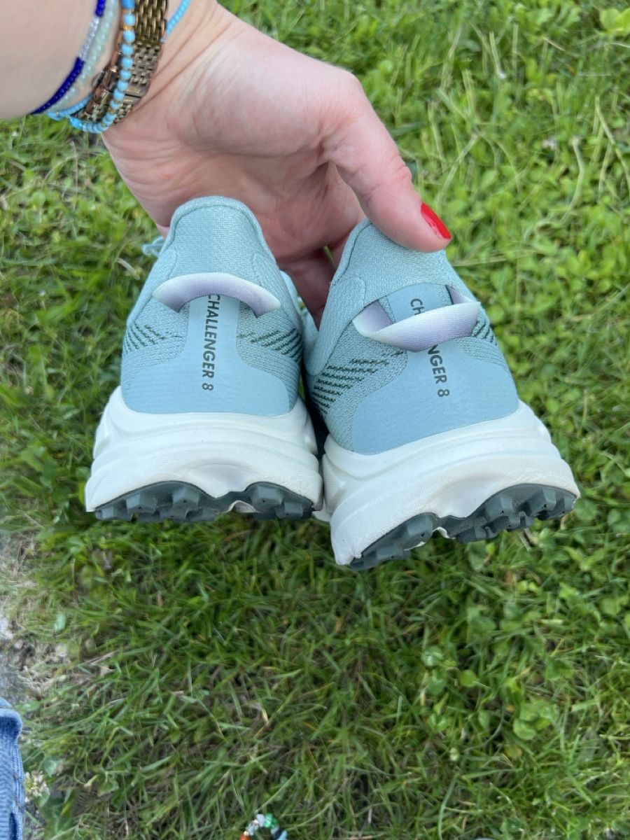 Hoka One One Scarpe da uomo: Hoka Challenger 8, hellblau, Grösse 44 2/3 – Usato da Wallisellen venduto da sarinavs 2