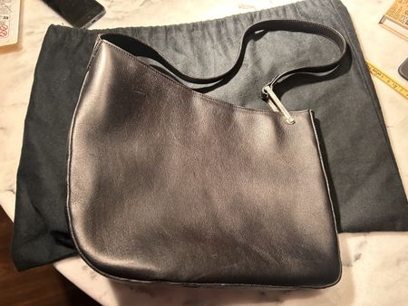 Versace asymmetrische schwarze Ledertasche Schultertasche Ha